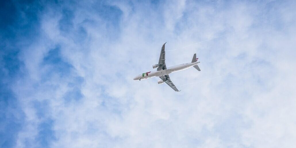 Photo by Leonhard_Niederwimmer plane, flying, aviator, travel, air traffic, vacation, tourism, airline, airplane, fly, trip